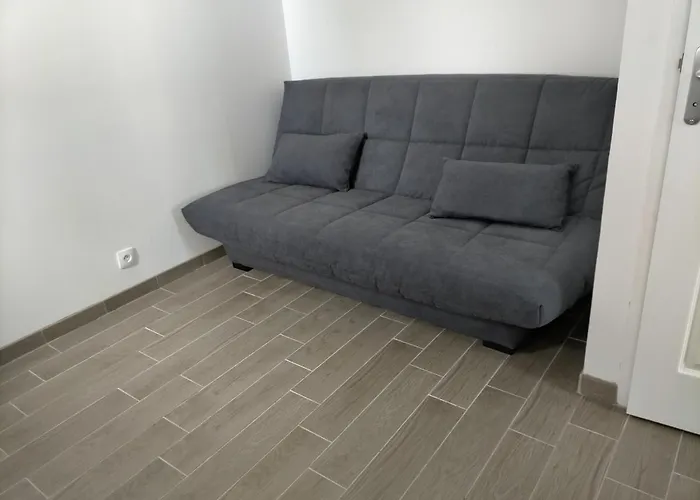 Beau Studio Independant A15Mn De La Plage, Proche De Toute Commodite